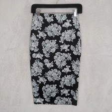 NWT 2B Bebe Pencil Skirt Women Small Black Dark Floral Bodycon Midi PullOn Fairy