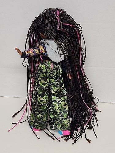 LOL Surprise! OMG Remix HONEYLICIOUS Fashion Doll - Picture 6 of 6