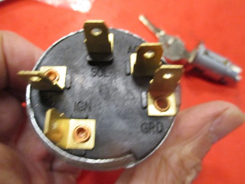 BUICK RIVIERA- LeSabre, Wildcat ,Electra --1965 -NEW IGNITION-SWITCH & KEY- - Picture 2 of 3