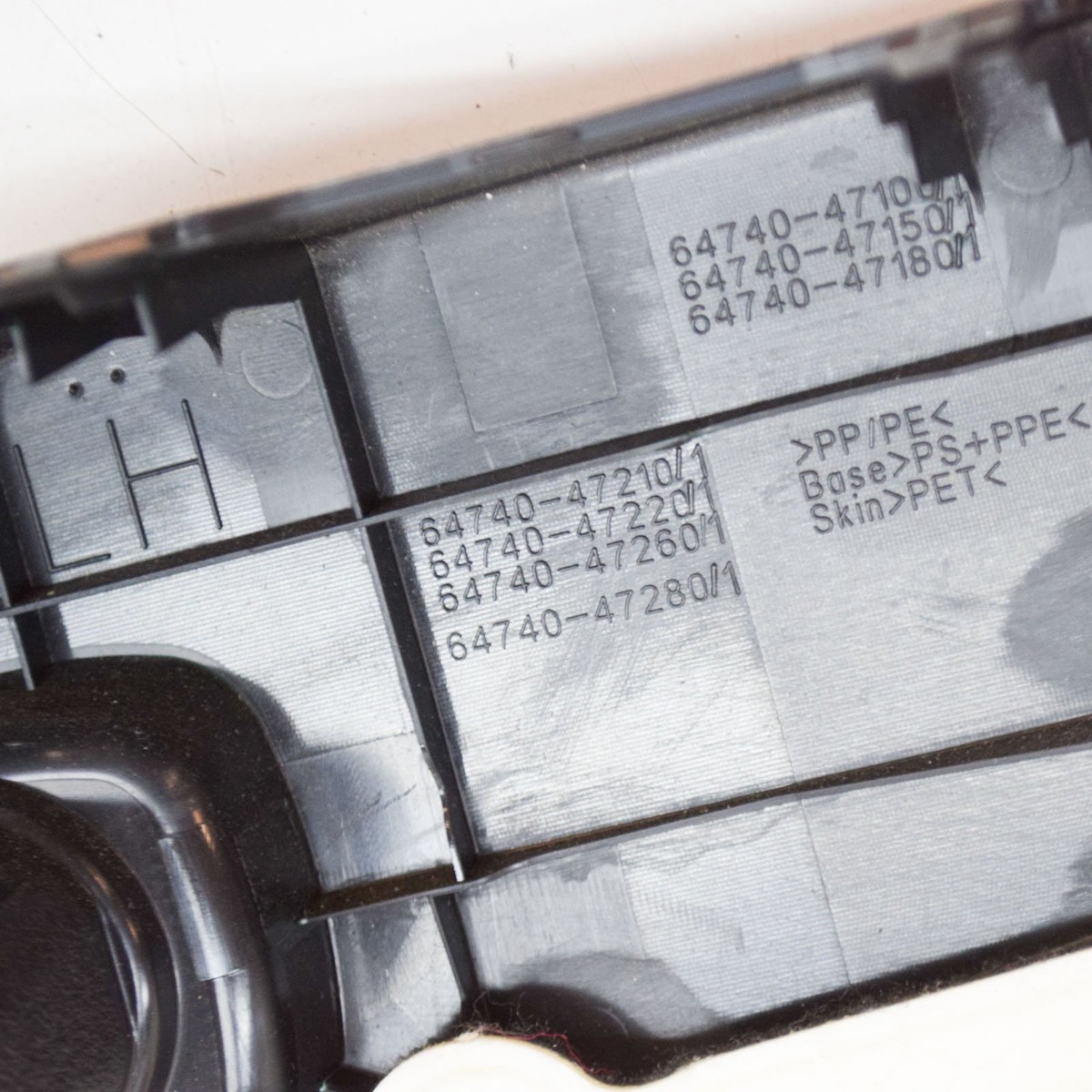プレーステーション4 TOYOTA PRIUS XW50 1.8 Hybrid Left Side Tailgate Trim Cover