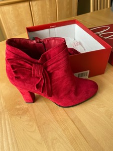 impo red booties