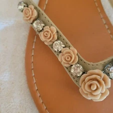 Top Moda Romantic Sandals Flowers Rhinestones Size 8.5
