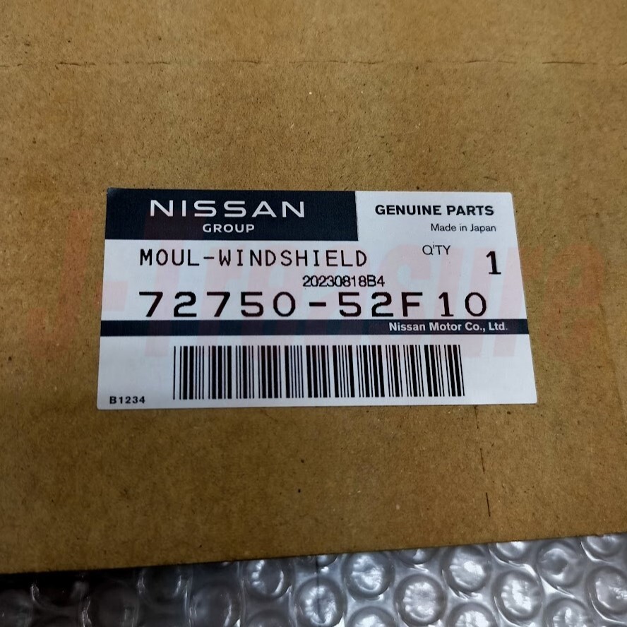 NISSAN 240SX S13 89-94 Genuine Front Windshield Molding Set 72750