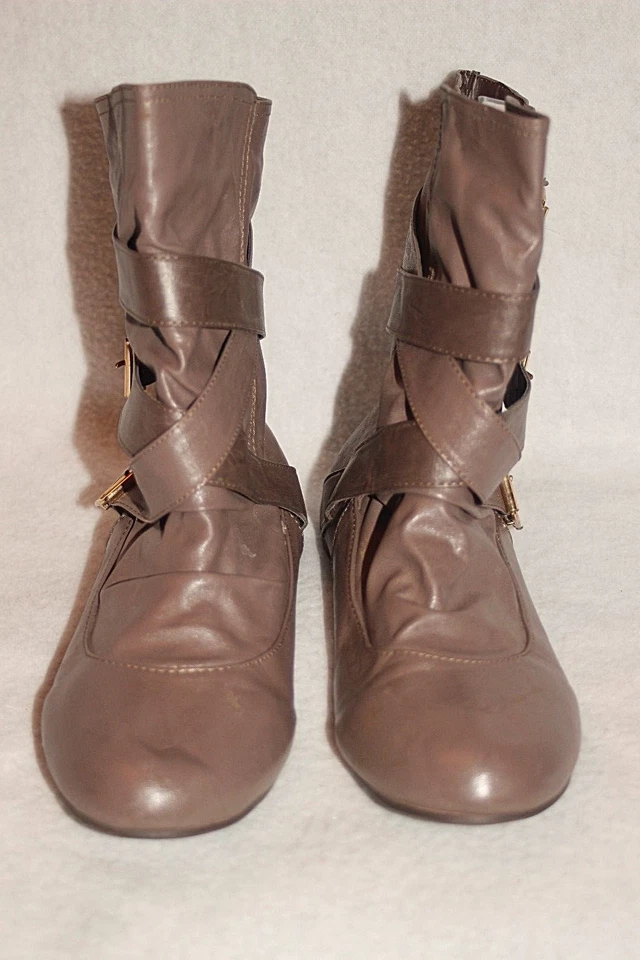Ankle Boots WET SEAL Taupe High Ankle Triple Buckles Low Heels Sz 8.5 * G-VG - Image 2 of 4