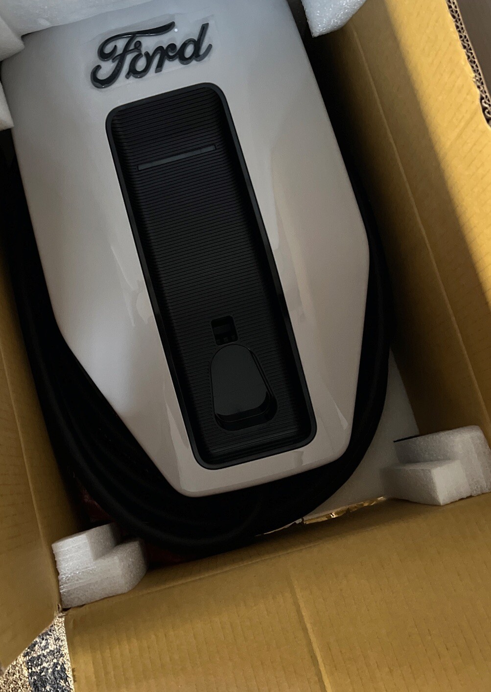 Ford LighteningMachE Or J1772 Charger Port Vehicles . Wall 80 Amp