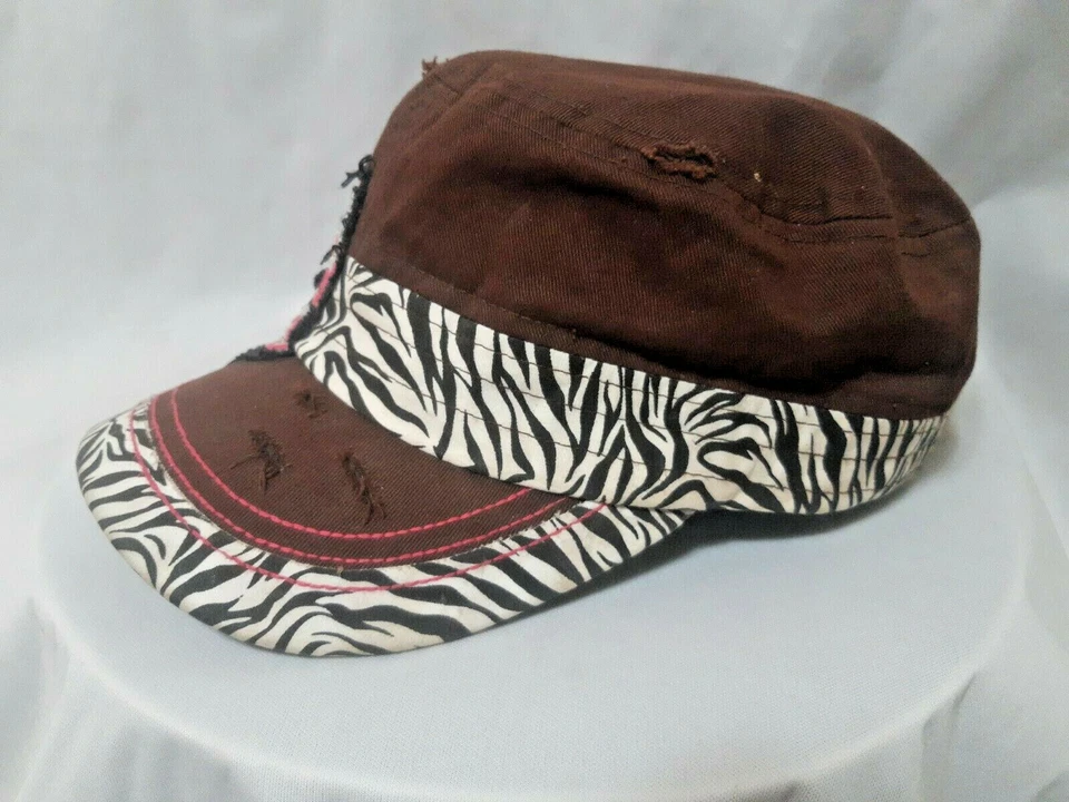 Gorra Leader L.O.G.A Fleur De Lis Estrás Marrón Cadete Mujer Ajustable En muy buena condición Foto 2 de 4