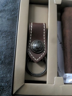 URBAN FOREST Men's Ghost Leather Wallet With Keychain & Pen - Slim Vintage Brown Genuine Leather - View #9