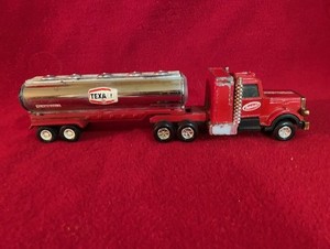 Vintage Buddy L Texaco Tanker with Tootsietoy Peterbilt Cab (#232)