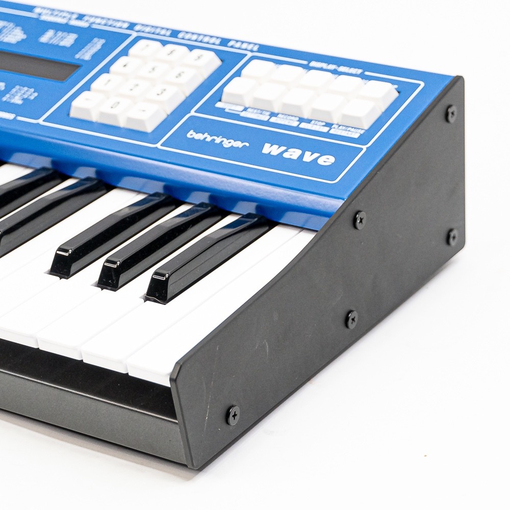 Behringer Wave Hybrid Wavetable Synthesizer – 49-Key Analog Hybrid