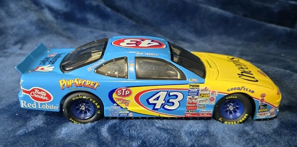 Hotwheels Racing #43 JOHN ANDRETTI Cheerios NASCAR 1/24 Diecast  - Imagem 4 de 4