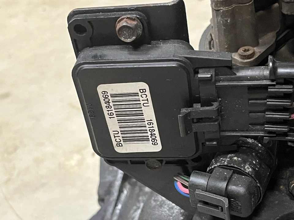 1998 Volvo Penta 5.0-5.7 SBC Aluminum Intake Manifold +Throttle Body,Ecm OEM - Image 4 of 4