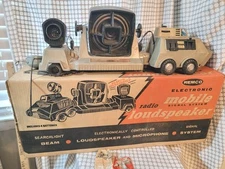 Vintage 1955 Remco Mobile Radio Loudspeaker Toy Truck System With Box Untested