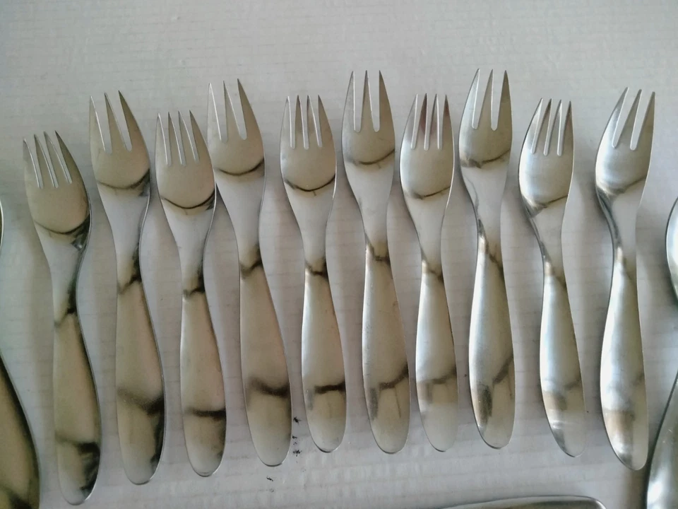 25pc Lauffer Design 9 Stainless Flatware set for 5 Boxes MCM Used - Image 3 of 4