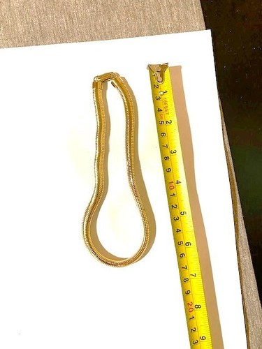 15 " VINTAGE GOLDTONE CHOKER NECKLACE. Ships Free!