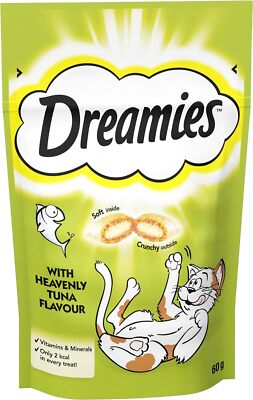 Dreamies Cat Treats, Tasty Snacks with Tempting Tuna Flavour, 8 Pouches of 60 g