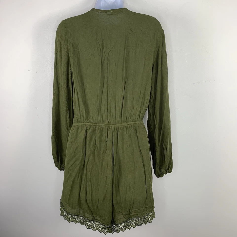 Mameluco Charlotte Russe para mujer talla S verde manga corta ribete con volantes ligero Foto 4 de 4