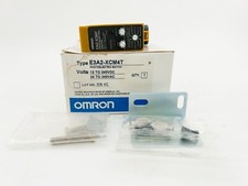 New Omron E3A2-XCM4T Photoelectric Sensor Fib...