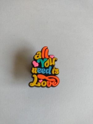 Schuhanhänger mit Botschaft #9 ''All you need is love''