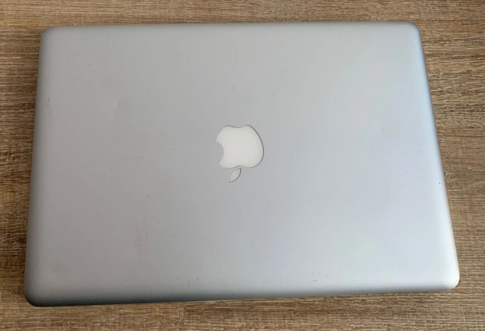 Apple MacBook Unibody Late 2008 13 Zoll Intel C2D 2.0 GHz 4GB RAM ohne HDD - Bild 3 von 4