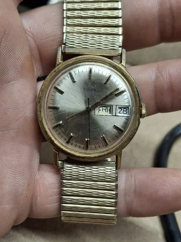 Timex Mercury 1979 Gold Tone Mens Vintage 1970s Mechanical Handwind Watch Retro