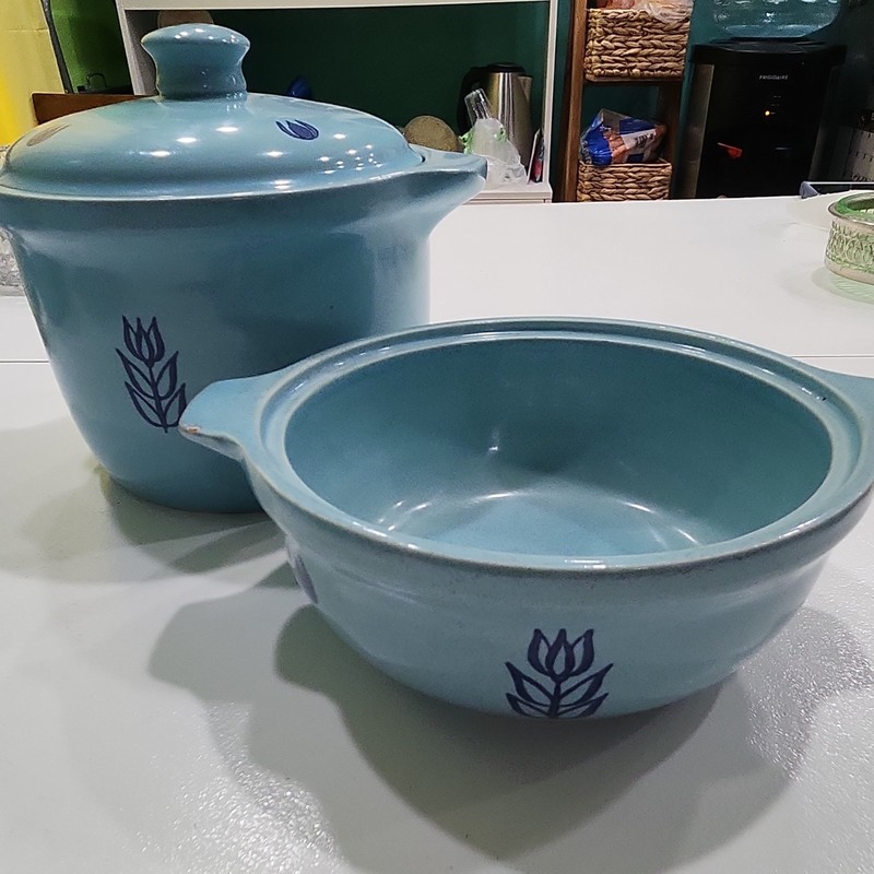  Cronin Blue Ceramic Pottery Casserole Dish Set with Lid, Handle, Floral Pattern