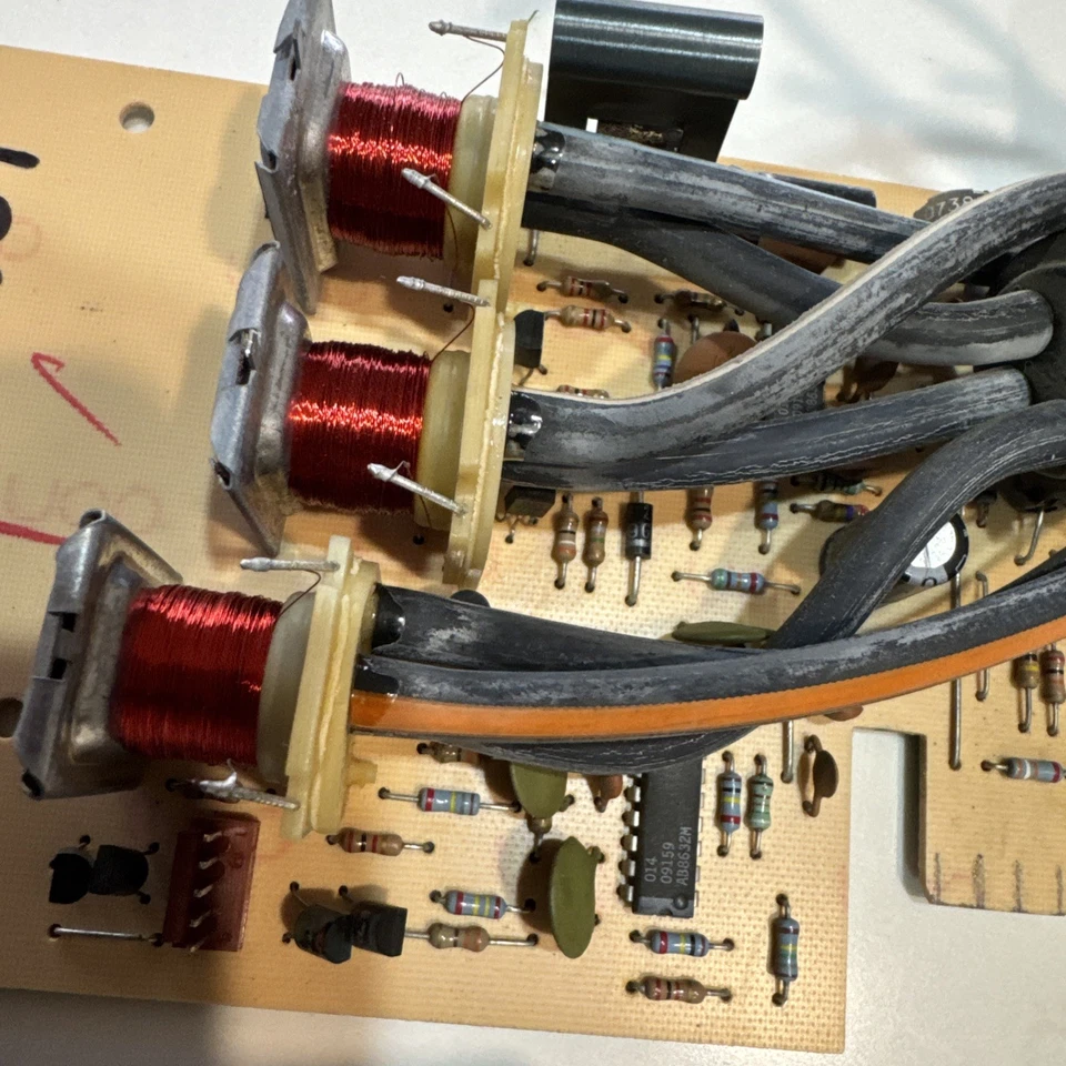 1992 CADILLAC BROUGHAM TEMPERATURE CONTROL MODULE - ***BOARD ONLY*** 16013809 - Image 2 of 4