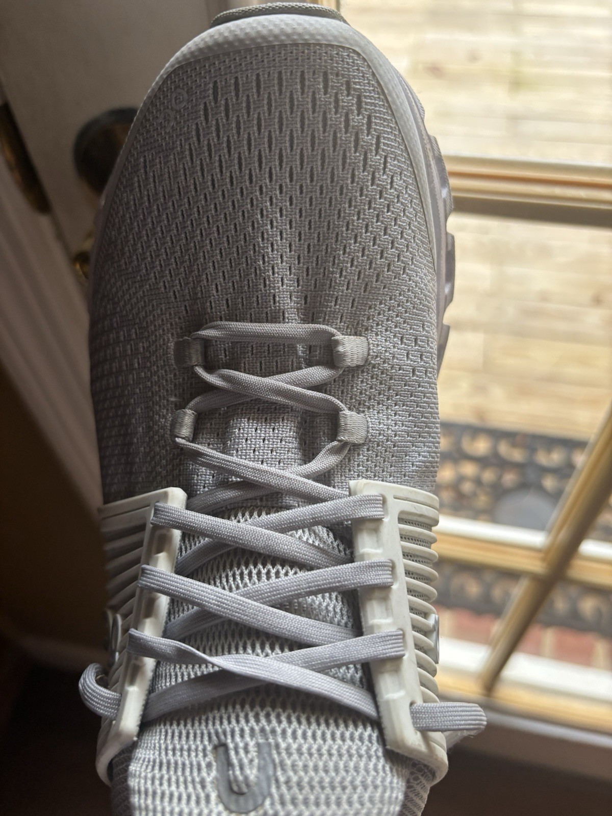 Women’s Size 8 On Cloud Helign Light Gray With White Soles-image