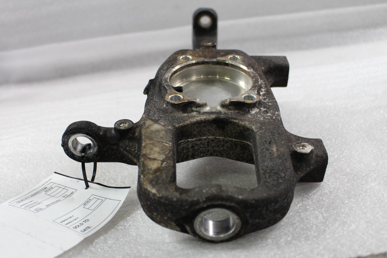 Maserati Quattroporte FRONT+RIGHT Steering knuckle P/N 670001898