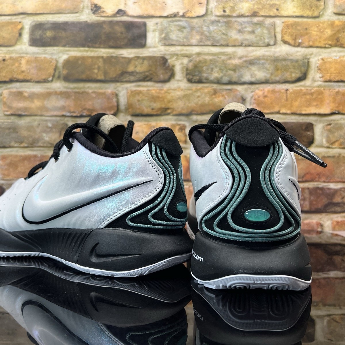 シューズ(男性用) Nike LeBron 21 \"Conchiolin Nike LeBron 21 