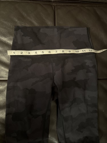 LULULEMON Sz 4 Black Camo Align High Rise Crop 21” Active Yoga Leggings Size 4 - Picture 7 of 7