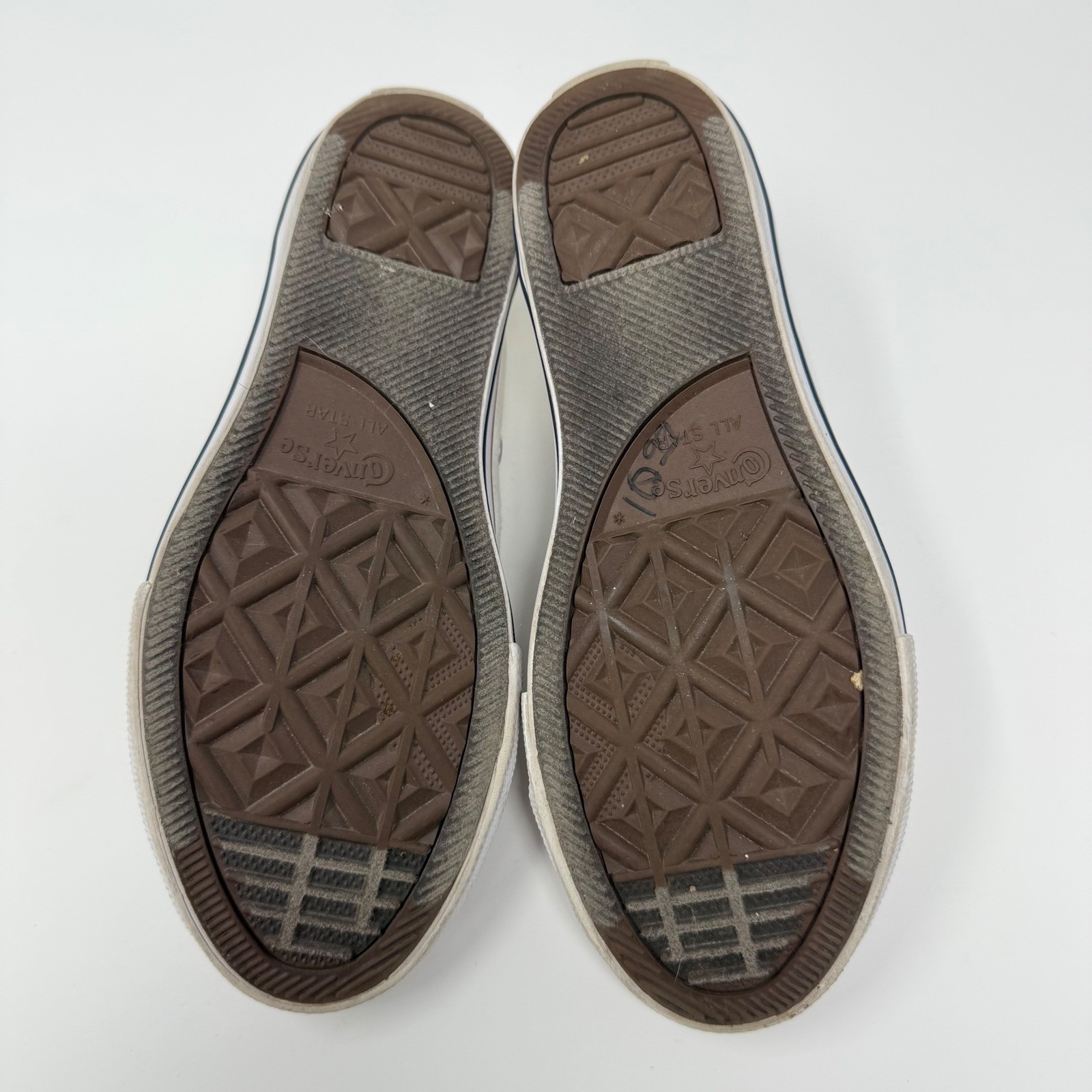 Kids White Converse Chuck Taylor All Star Low Top Sneakers Shoes Size thumbnail 9