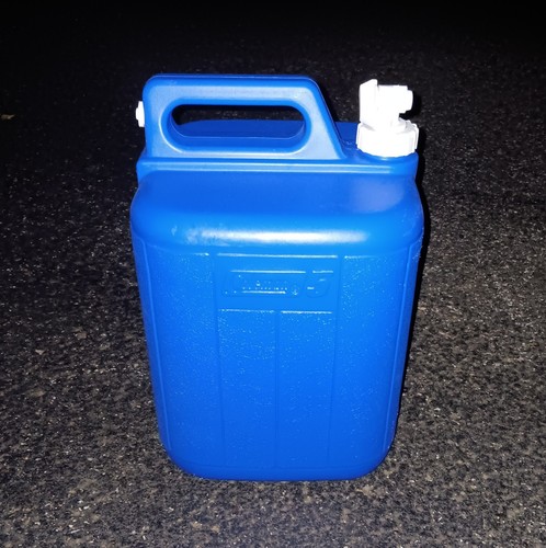 Coleman Water Carrier Jug 5 Gallon Container with Pour Spout Faucet Spigot 