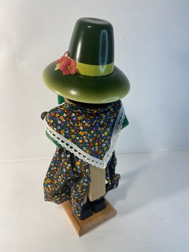 CASCANUECES STEINBACH DE COLECCIÓN AÑOS 80 ""MRS. FRAU GERTRUDE MANZANA DAMA"" SIN CESTA - Imagen 5 de 12