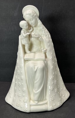1950-59 MJ Hummel Goebel 9” White Flower Madonna & Infant Jesus