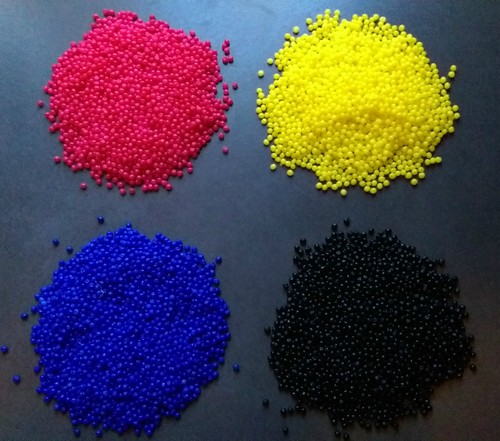 PRE-COLOURED Polymorph Friendly Plastic Mouldable Thermoplastic Pellets - Picture 2 of 4