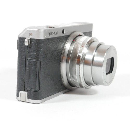 Fujifilm FinePix X Series XF1 12.0MP Digitalkamera - Schwarz - Neu gewartet! - Bild 8 von 16