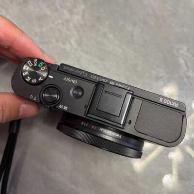 Sony Cyber-Shot DSC-RX100 II RX100M2 20.2MP 3.6x Zoom Digital