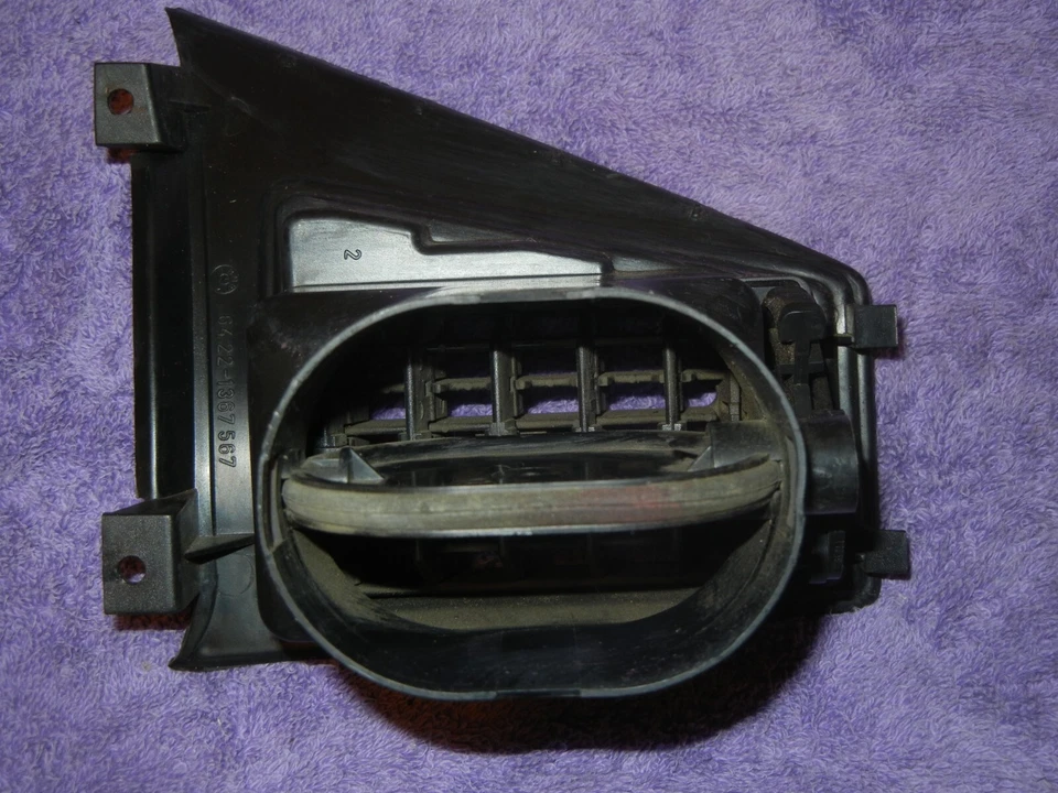 BMW E28 1983 ventilación del tablero izquierdo 528e 533i 535is U2 Foto 4 de 4