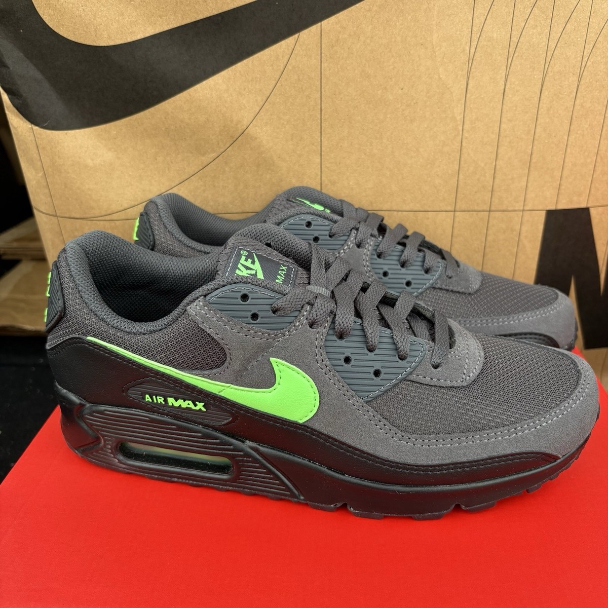 希少Nike Air Max 90g グレー/グリーン スニーカー NIKE（ナイキ） エアマックス90 スニーカー メンズ レディース AIR MAX