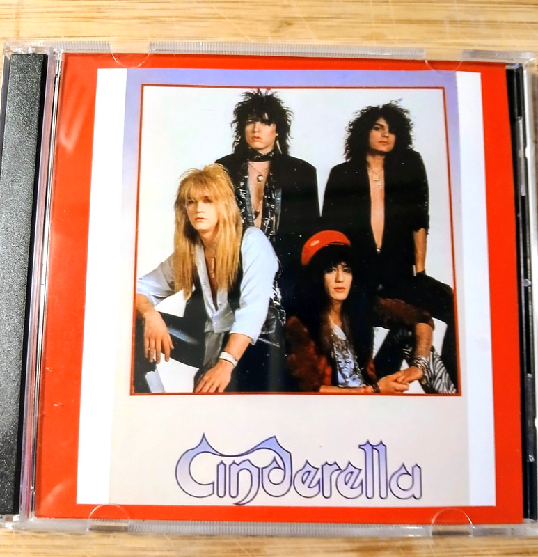 CINDERELLA Band Rare CD 1988 Toronto CANADA Long COLD WINTER Concert TOUR 