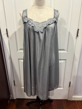 Women Grey Silky Sleeveless Scoop Lace Nightgown Sz 2XL 38"Lx24"W