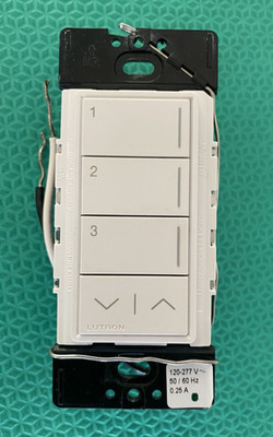 Lutron RRST-W3RL-WH RadioRA 3 Sunnata RF 3-Button Keypad with Raise/Lower - USED