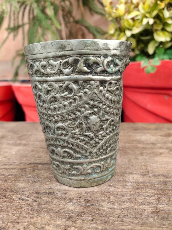 Antigua taza antigua rara tallada a mano plata en relieve vidrio Lassi diseño islámico  Foto 3 de 4