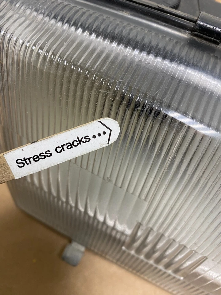 Оригинальная правосторонняя галогенная фара для Volvo S70 C70 V70 1997-2000 годов выпуска под правую руку H5740 - Изображение 4 из 4