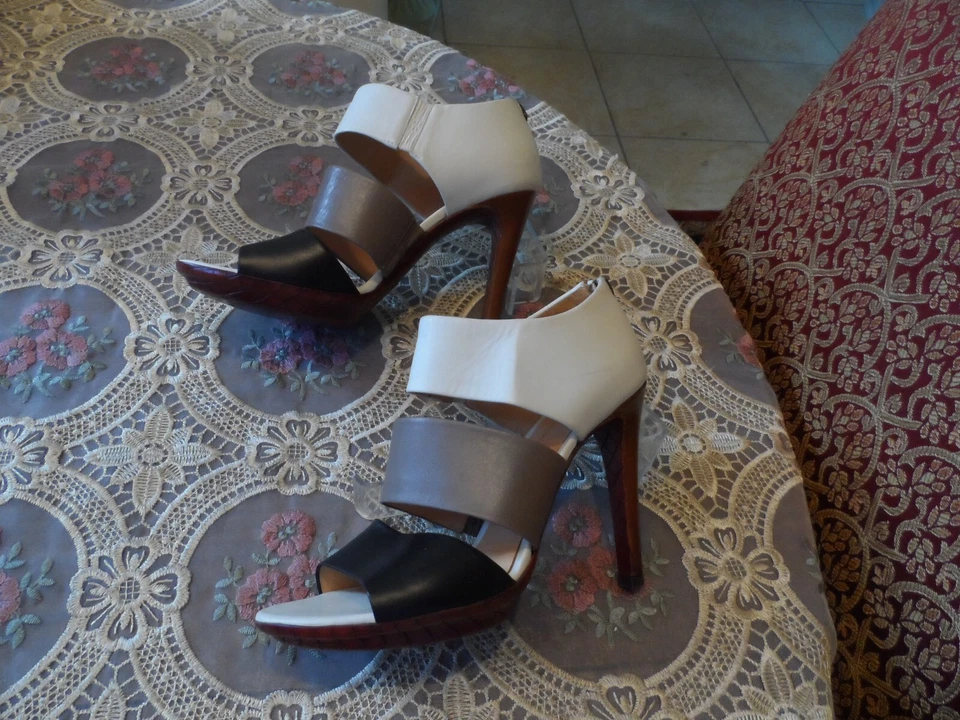 Tacones Bottega Veneta Negro-Marrón-Beige Color Bloque Cuero de becerro Talla 37.5B Foto 3 de 4