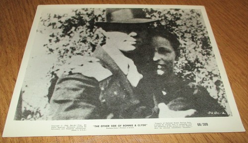 BONNIE AND CLYDE THE OTHER SIDE OF ORIGINAL 1968 PORTRAIT & THE CAR PHOTOS XRARE