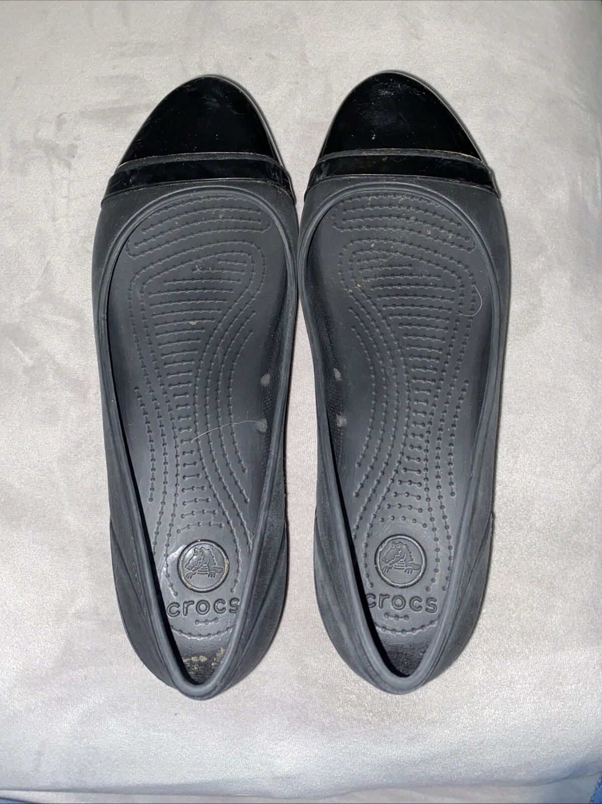 Crocs Flats Womens Size 9 Black Patent Shiny Cap Toe Ballet Slip On Shoes-image