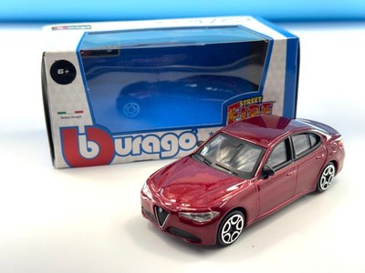 Brago Alfa Romeo Giulia 2016 rot 1/43