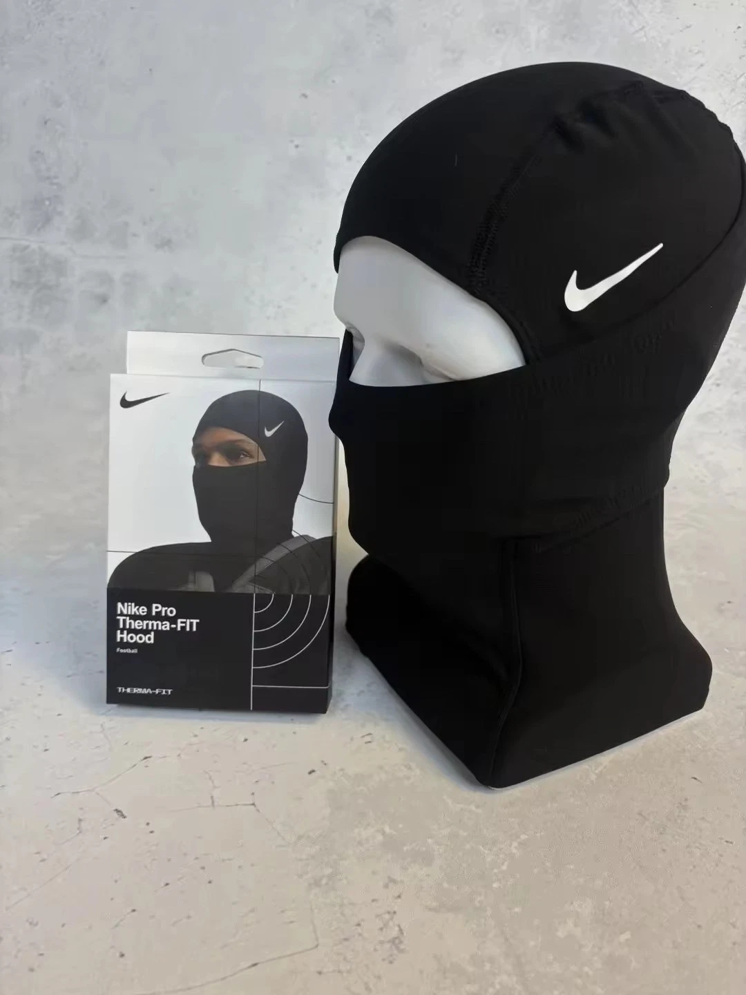 Nike Pro Therma-Fit Hyperwarm Hood Ski Mask Black - One Size
Opens in a new window or tab