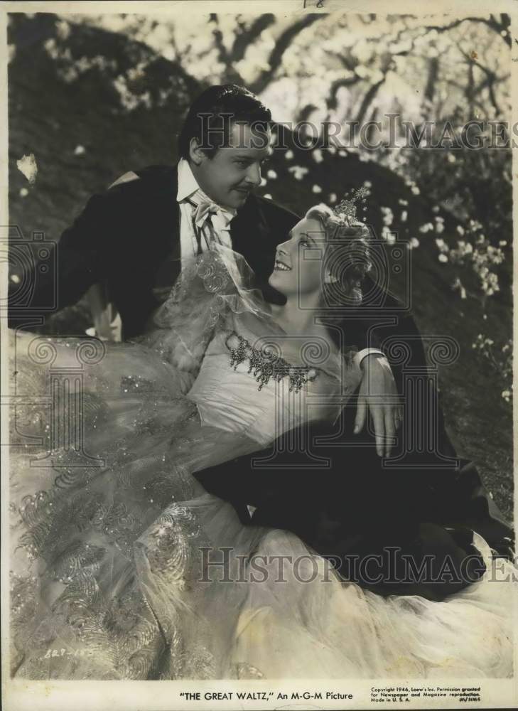 1946 Press Photo Fernand Gravet & Miliza Korjus In a Scene From The Great Waltz